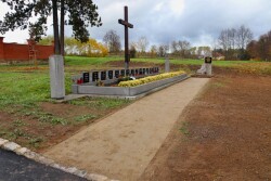 Revitalizace parčíků u pomníků padlých ve světových válkách. srpen-prosinec 2024